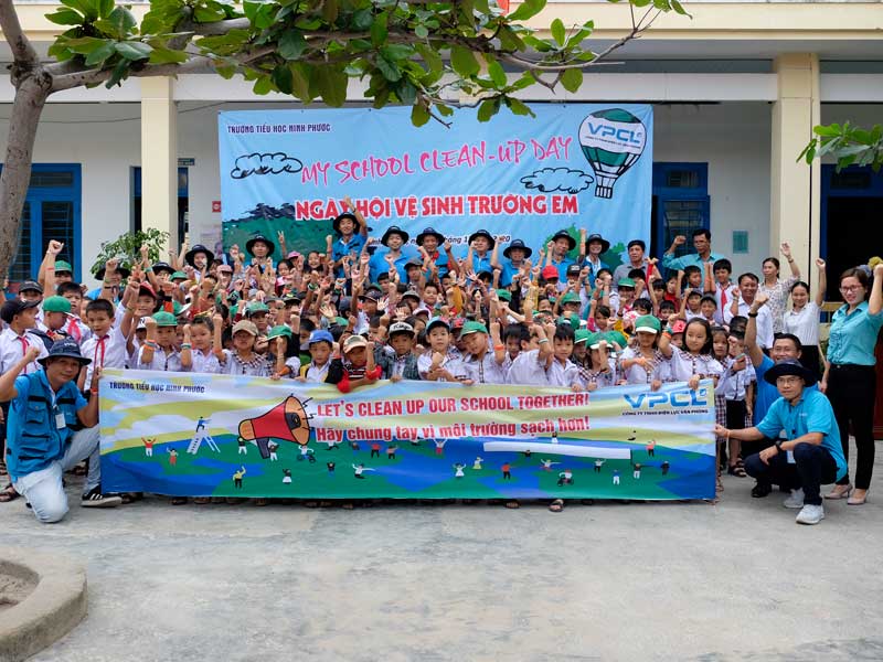 An educational program on waste classification and environment protection for students at Ninh Phuoc primary school
